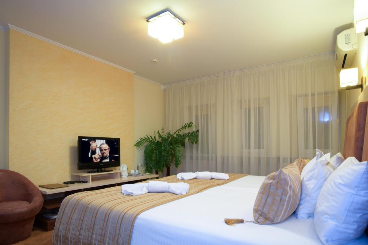 7 Sky Hotel Klinicheskaya Street Κίεβο Εξωτερικό φωτογραφία