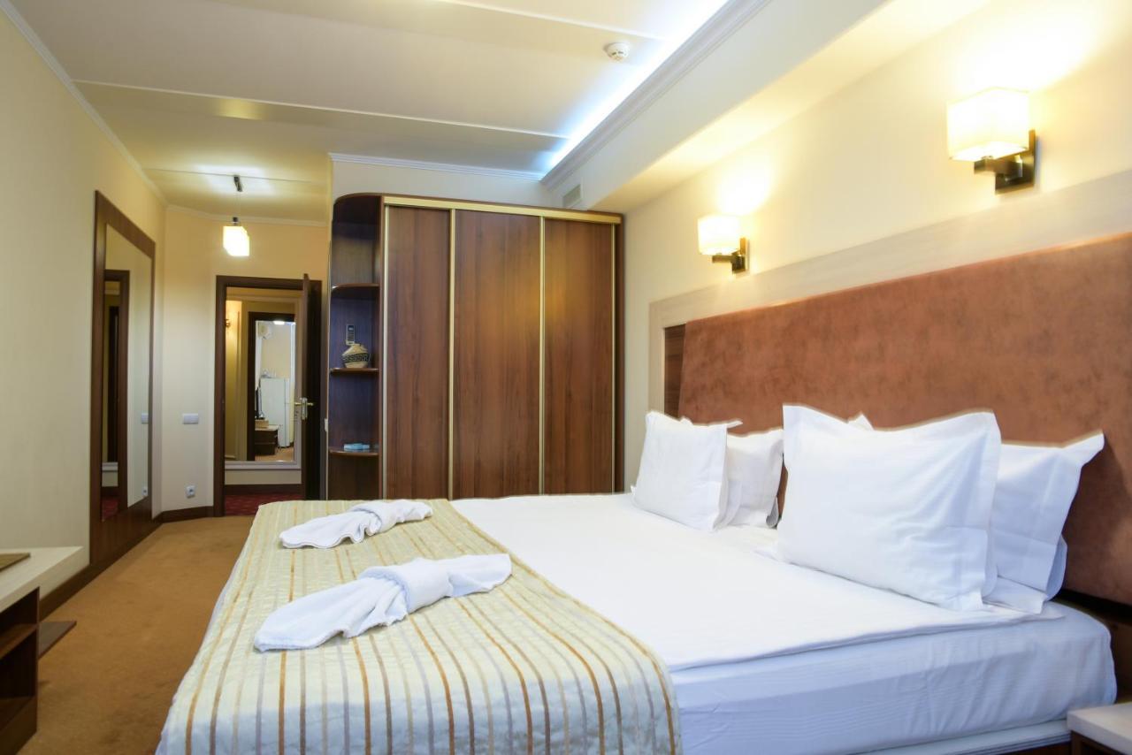 7 Sky Hotel Klinicheskaya Street Κίεβο Εξωτερικό φωτογραφία