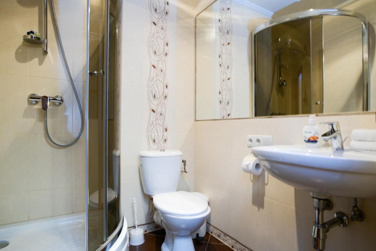 7 Sky Hotel Klinicheskaya Street Κίεβο Εξωτερικό φωτογραφία